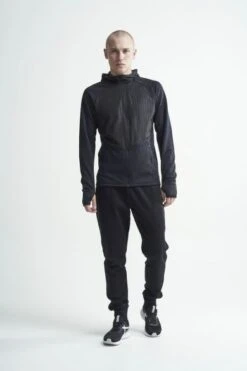 Craft Charge Sweat Hood Hardloopjack Zwart Heren -Sport Uitgebreide Kleding Winkel 1907722 999000 charge fz sweat hood jacket c6 preview