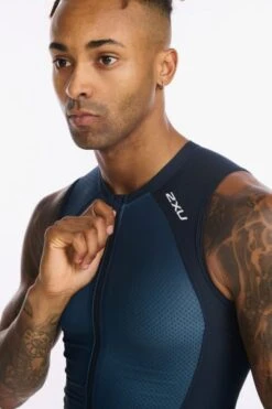 2XU Light Speed Front Zip Trisuit Mouwloos Blauw Heren 12 2XU Light Speed Front Zip Trisuit Mouwloos Blauw Heren -Sport Uitgebreide Kleding Winkel 2xu heren trisuits mt6660d out wht 03