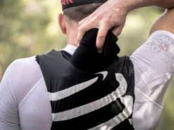 Compressport Ultrun S-Pack Evo 15 Zwart Unisex -Sport Uitgebreide Kleding Winkel superlight trail running backpack triathlon accesoires 004