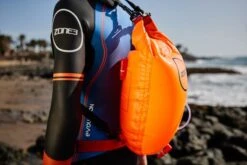 Zone3 Swimrun Rugzak Buoy Oranje -Sport Uitgebreide Kleding Winkel swimrun bouy rucksack 2